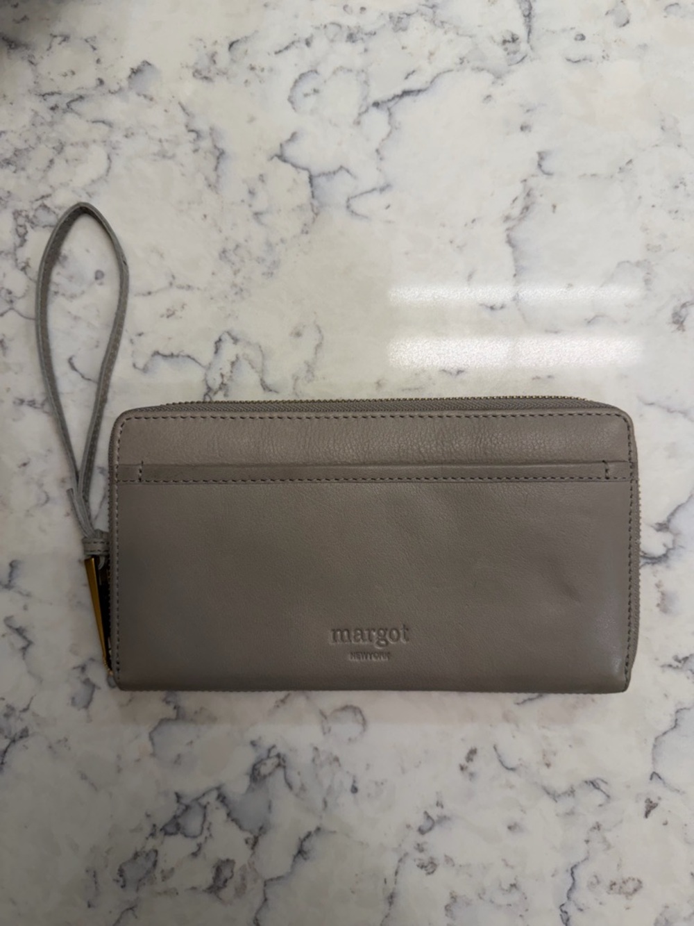 Margot New York Gabby Single Zip Around Leather Wallet Wristlet